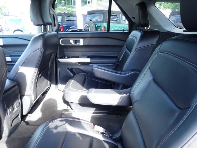 Certified 2023 Ford Explorer XLT w/ Equipment Group 202A AWD/4WD image 19