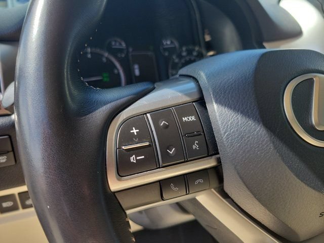 Used 2022 Lexus GX 460 Premium w/ Premium Package AWD/4WD image 25