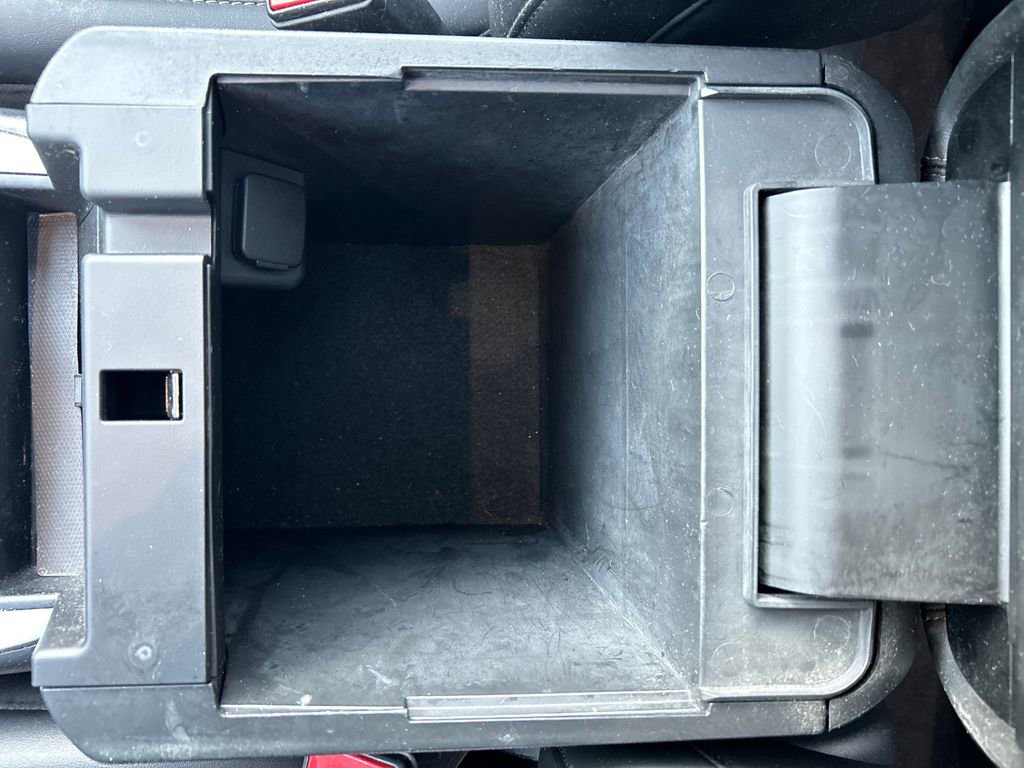 Certified 2022 Ford Explorer XLT w/ Equipment Group 202A image 28