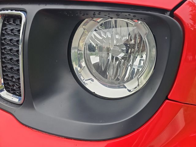 Used 2019 Jeep Renegade Latitude FWD image 29
