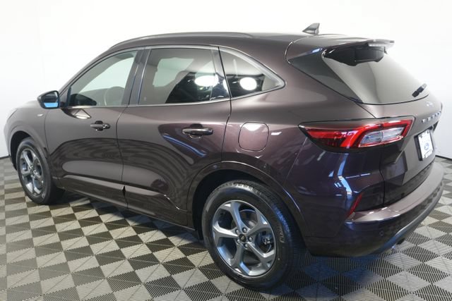 Certified 2023 Ford Escape ST-Line w/ Tech Pack #1 AWD/4WD image 5