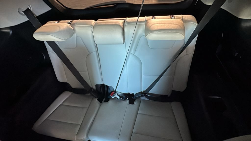 Used 2024 Kia Telluride EX w/ EX Captain's Chair Package AWD/4WD image 24
