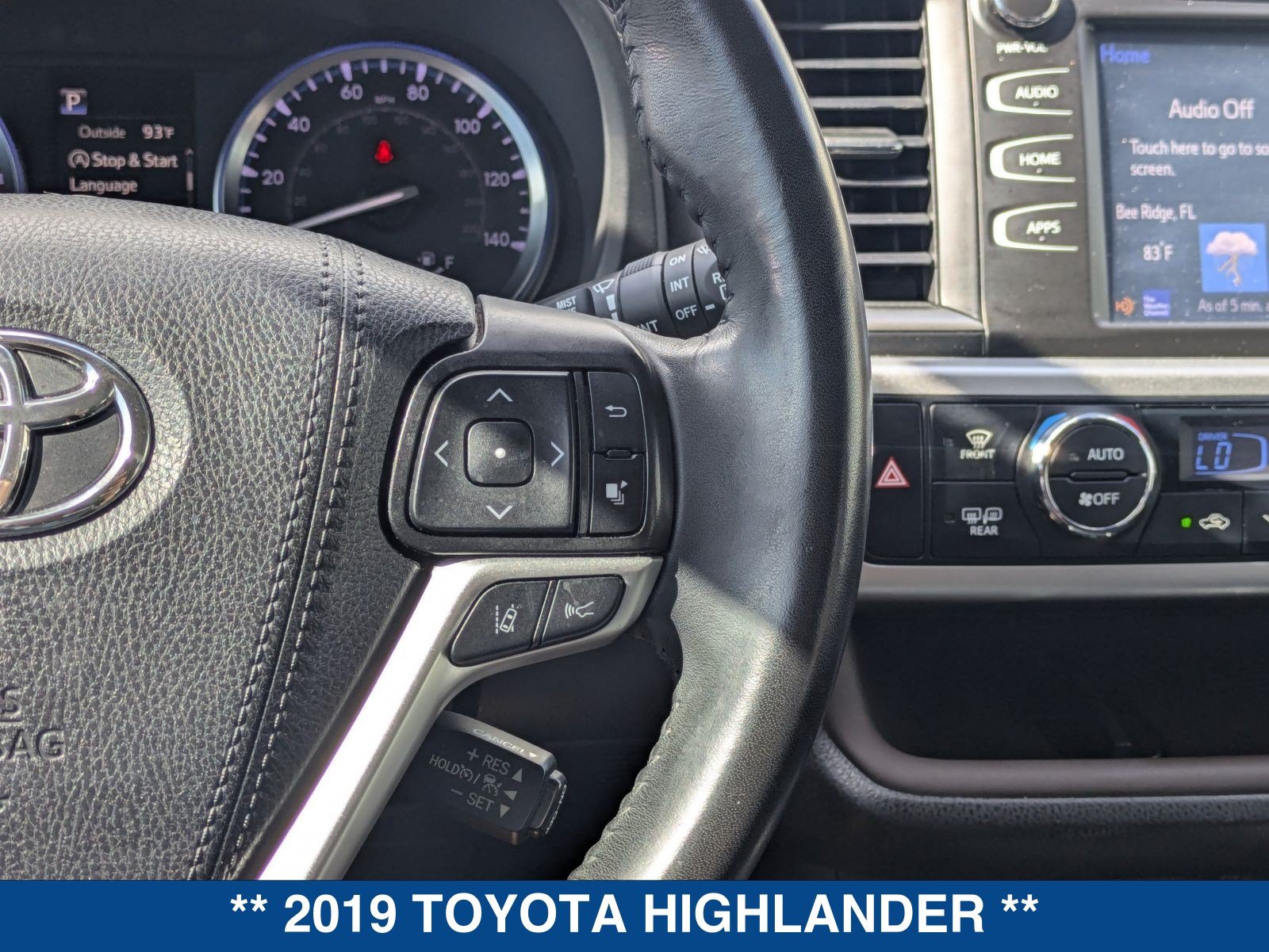 Used 2019 Toyota Highlander XLE FWD image 29