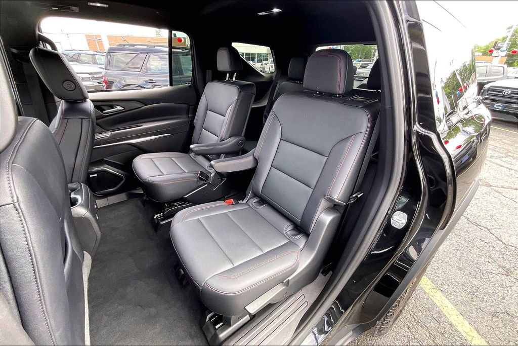 Used 2025 Chevrolet Traverse Z71 w/ Enhanced Driving Package AWD/4WD image 25