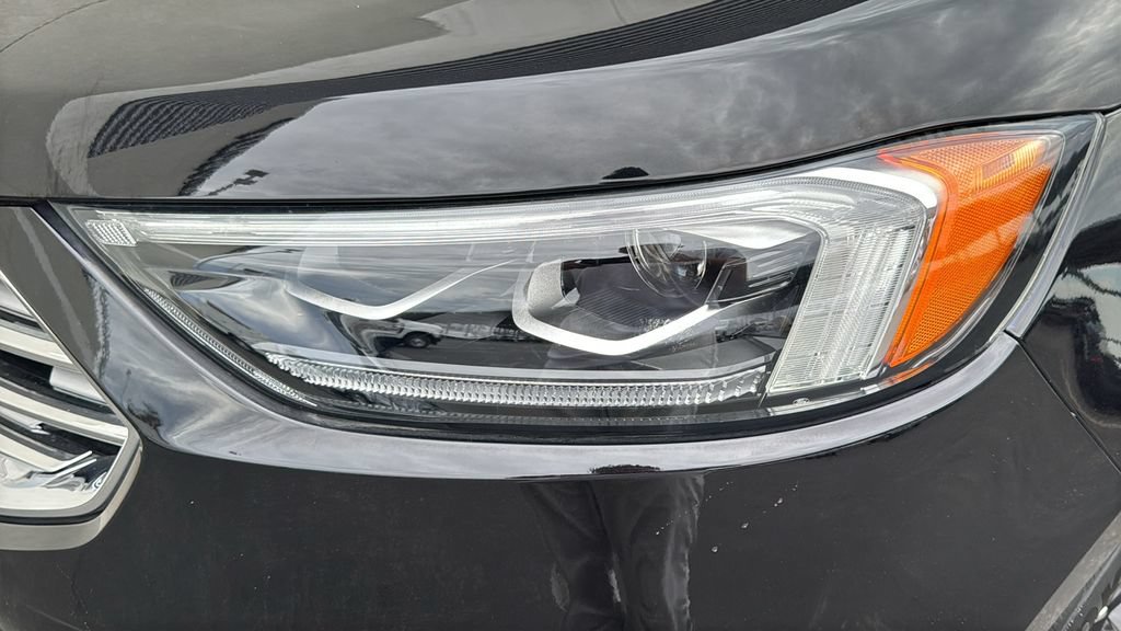 Certified 2024 Ford Edge Titanium w/ Equipment Group 301A AWD/4WD image 6