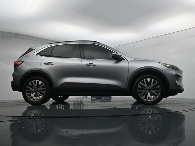 Certified 2022 Ford Escape Titanium w/ Class II Trailer Tow Package AWD/4WD image 34