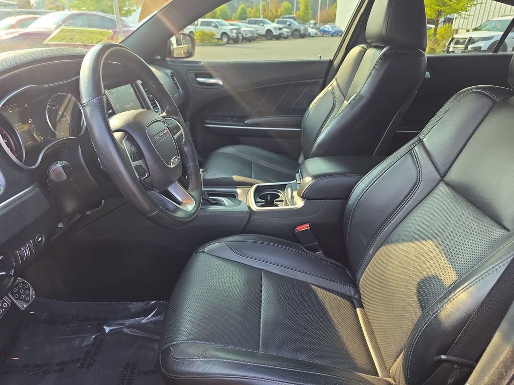 Used 2018 Dodge Charger R/T w/ Plus Group RWD image 5