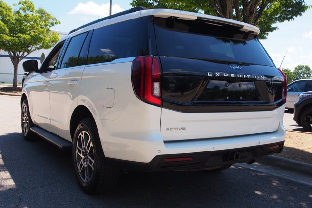 Certified 2025 Ford Expedition Active AWD/4WD image 5