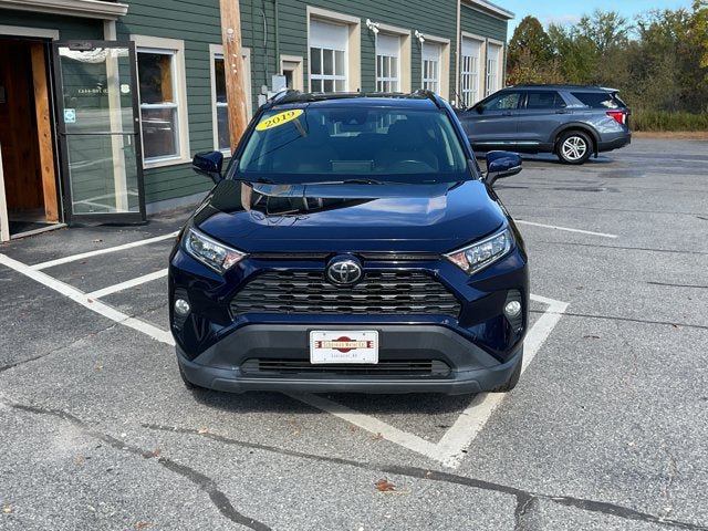 Used 2019 Toyota RAV4 XLE w/ Convenience Package AWD/4WD image 4