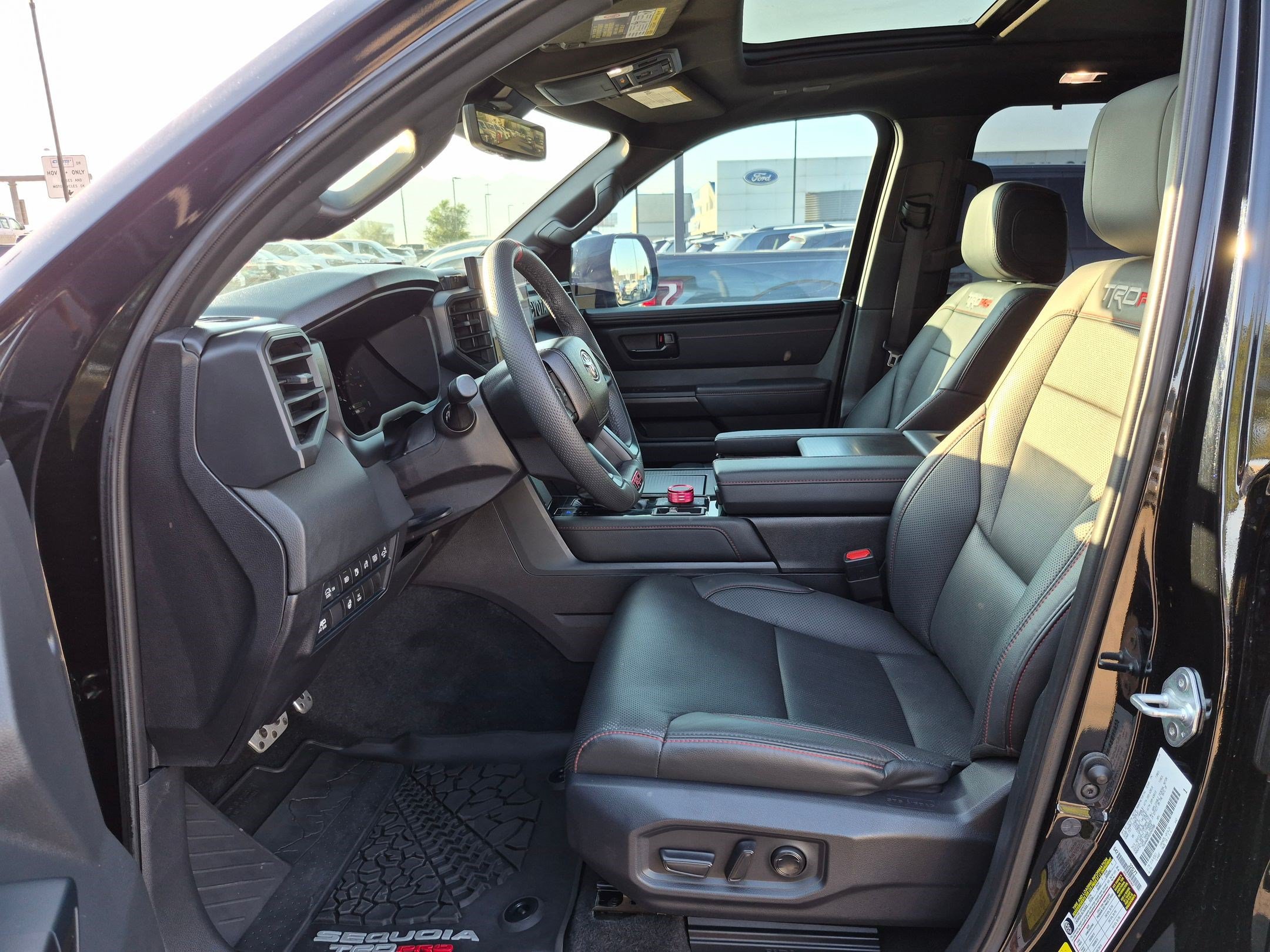 Used 2025 Toyota Sequoia TRD Pro AWD/4WD image 18