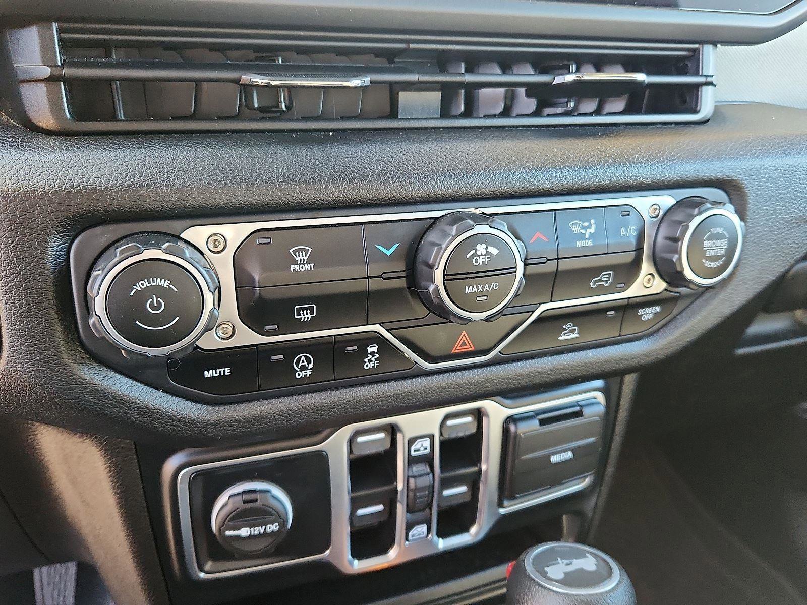 Used 2024 Jeep Wrangler Sport S image 16