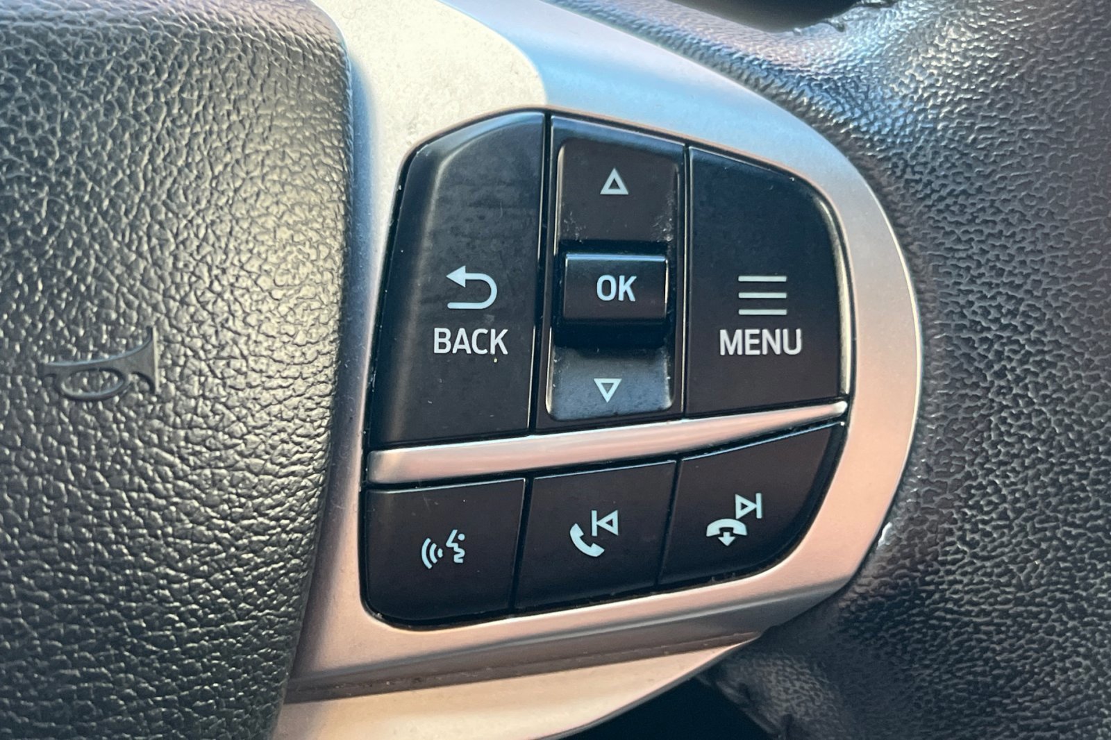 Certified 2022 Ford Explorer XLT w/ Equipment Group 202A image 38