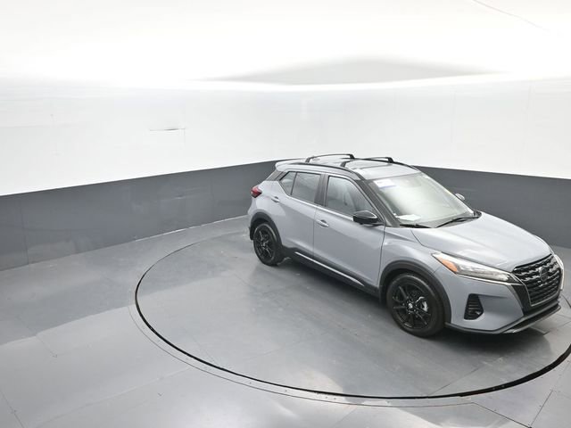 Used 2021 Nissan Kicks SR w/ SR Premium Package image 23