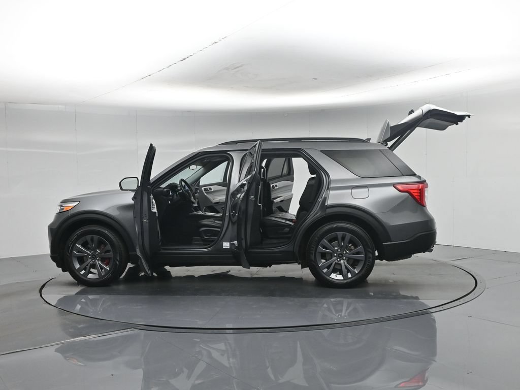 Certified 2023 Ford Explorer XLT w/ Equipment Group 202A RWD image 41