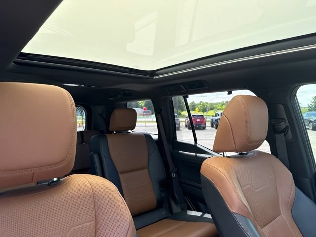 Used 2024 Lexus GX 550 w/ Accessory Package (2T) AWD/4WD image 51