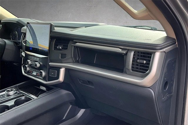 Certified 2024 Ford Expedition XLT image 13