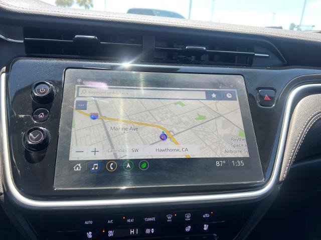 Used 2023 Chevrolet Bolt EUV Premier w/ Sun & Sound Package FWD image 19