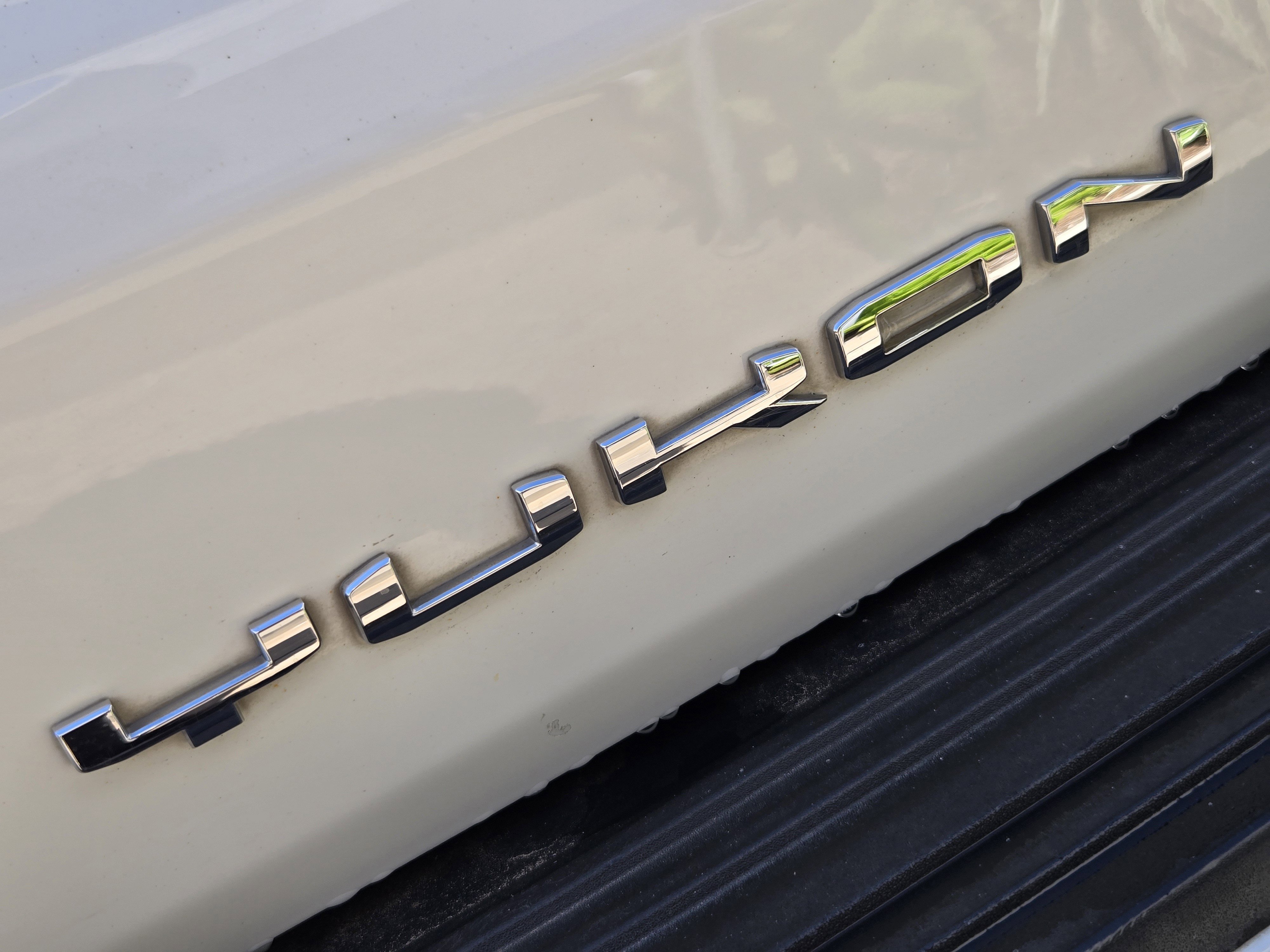Used 2021 GMC Yukon Denali w/ Advanced Technology Package RWD image 8