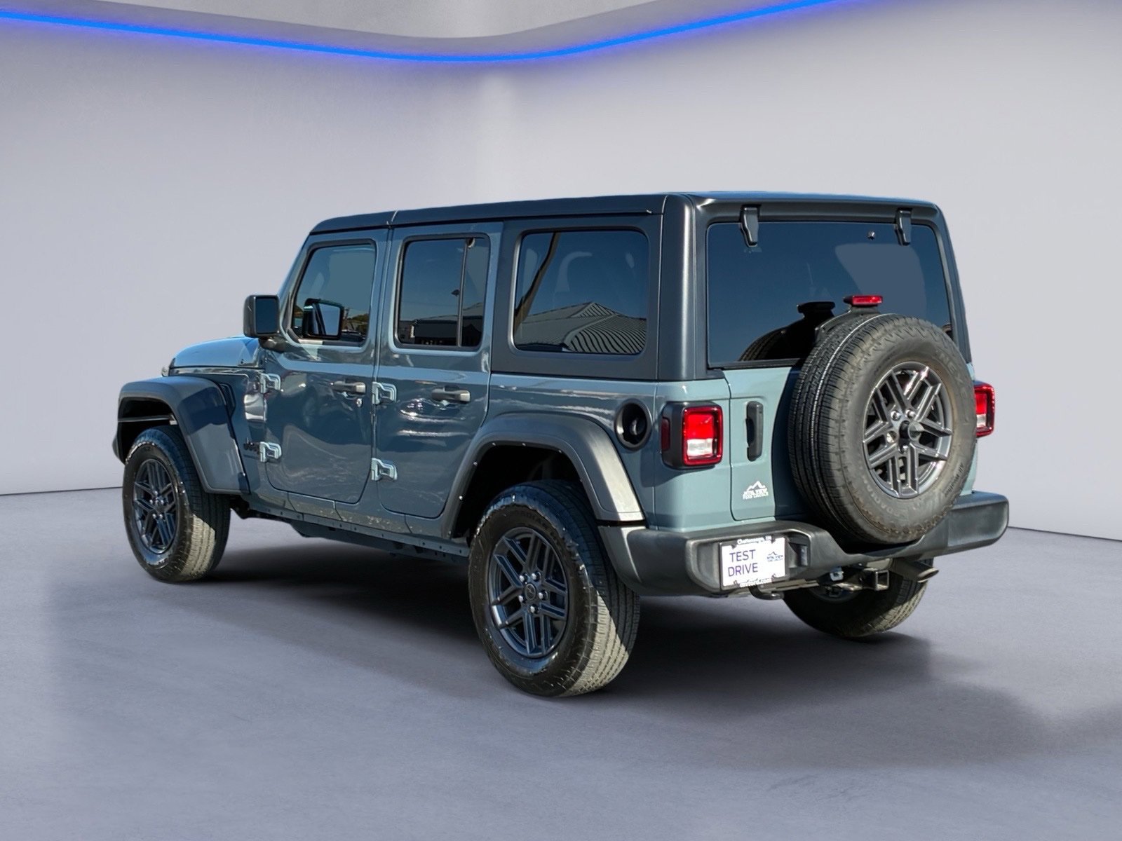 Used 2024 Jeep Wrangler Unlimited Sport AWD/4WD image 3