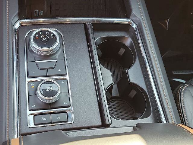 Certified 2024 Ford Expedition Max Platinum image 34