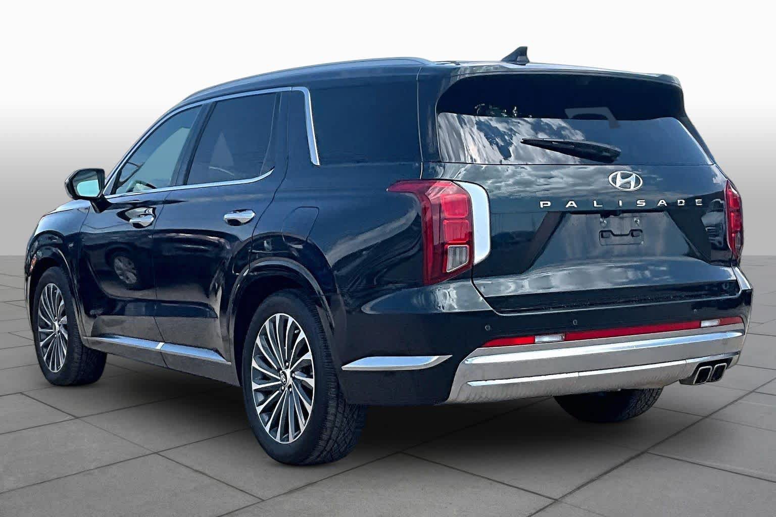 Used 2024 Hyundai Palisade Calligraphy FWD image 11