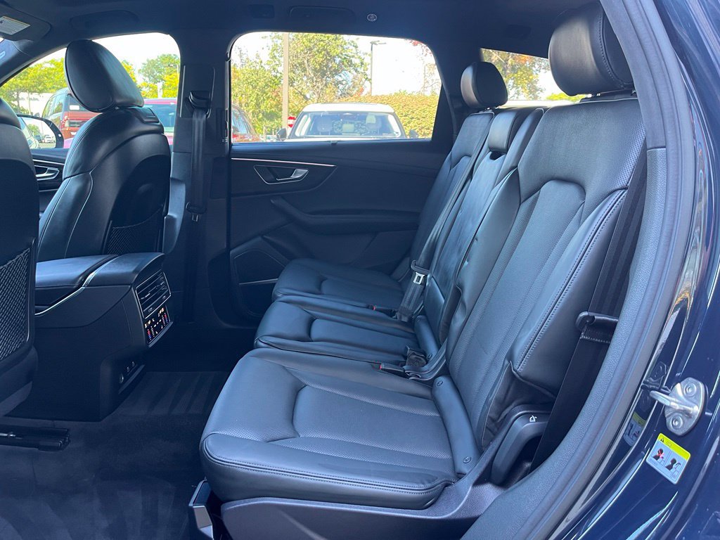 Used 2023 Audi Q7 3.0T Prestige AWD/4WD image 13