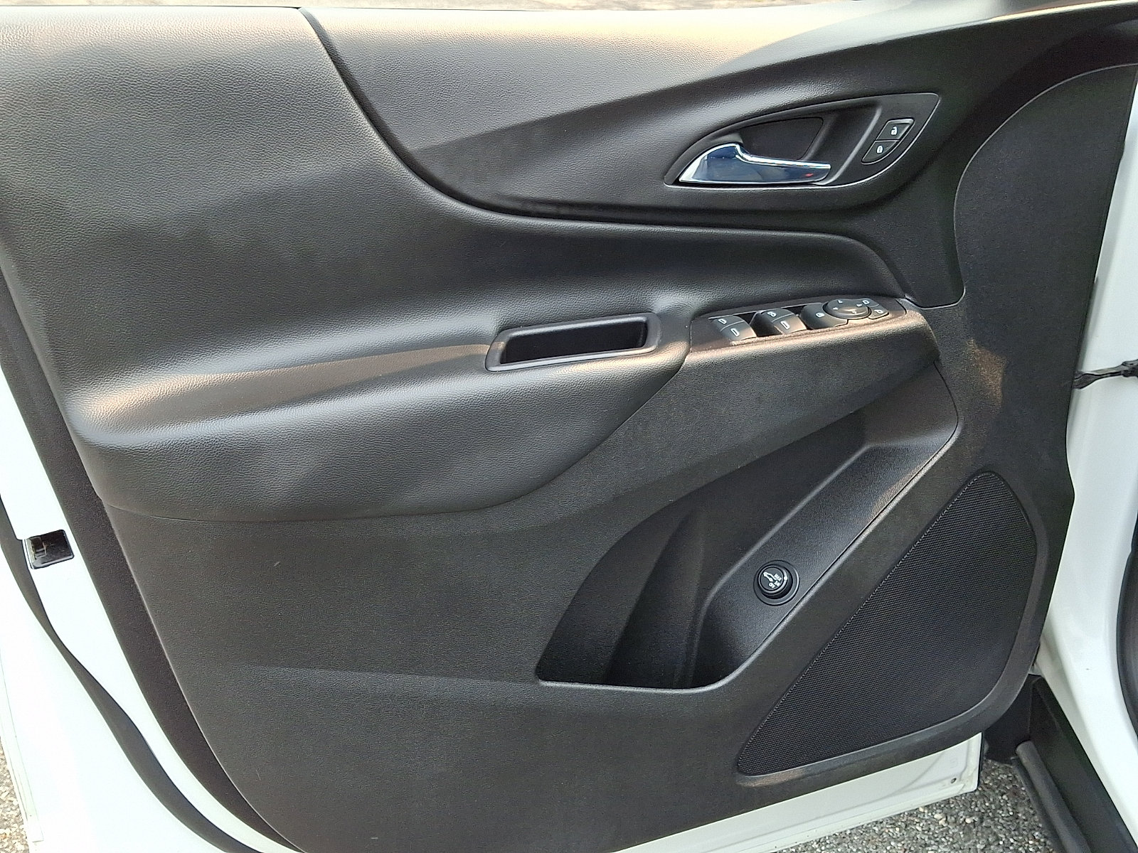 Used 2019 Chevrolet Equinox LT FWD image 13