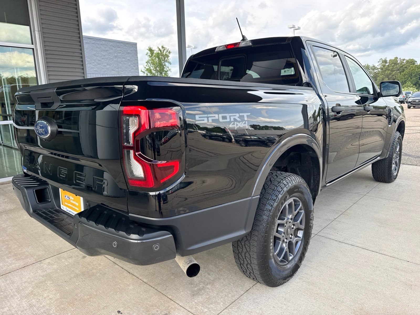 Certified 2024 Ford Ranger XLT w/ Technology Package AWD/4WD image 8