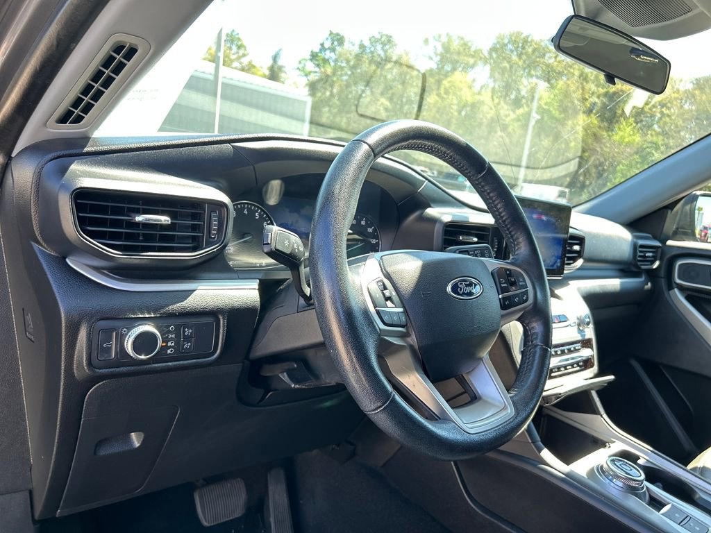 Certified 2021 Ford Explorer XLT image 10