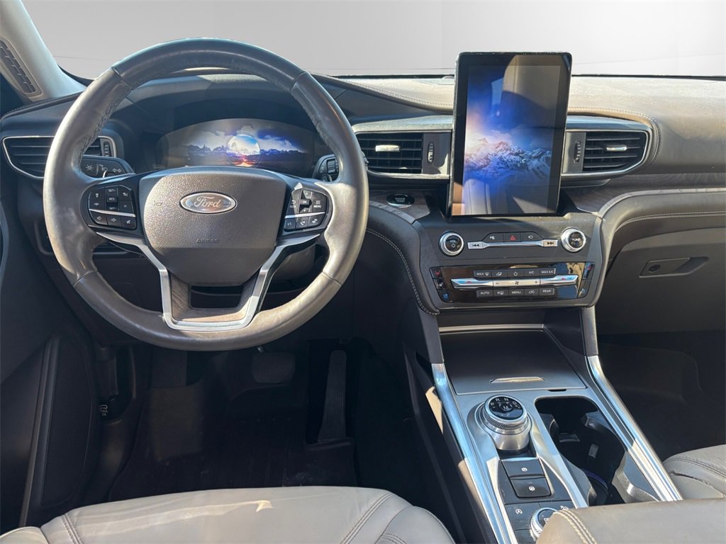 Certified 2020 Ford Explorer Platinum w/ Premium Technology Package image 7