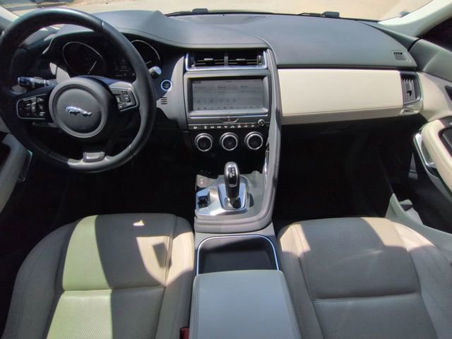 Used 2019 Jaguar E-PACE SE image 17