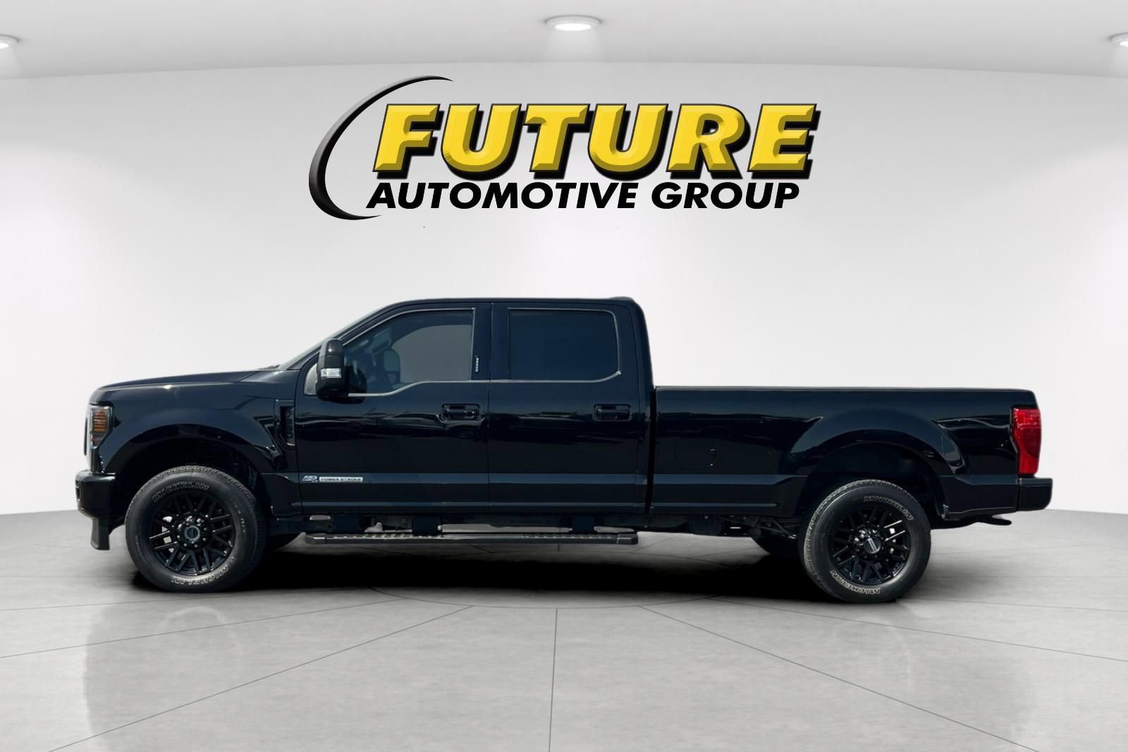 Certified 2022 Ford F250 Lariat w/ Black Appearance Package AWD/4WD image 6