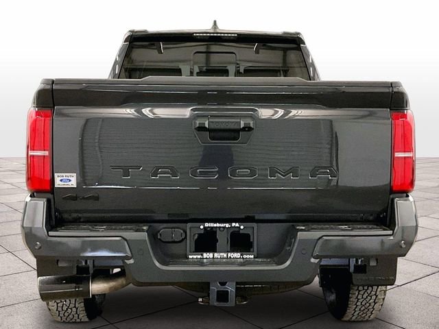 Used 2025 Toyota Tacoma TRD Off-Road w/ TRD Off Road Upgrade Package AWD/4WD image 4