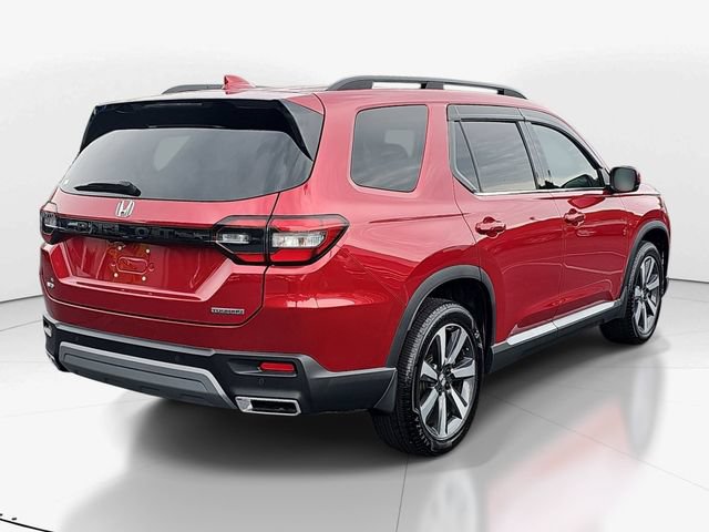 Used 2025 Honda Pilot Touring video 3