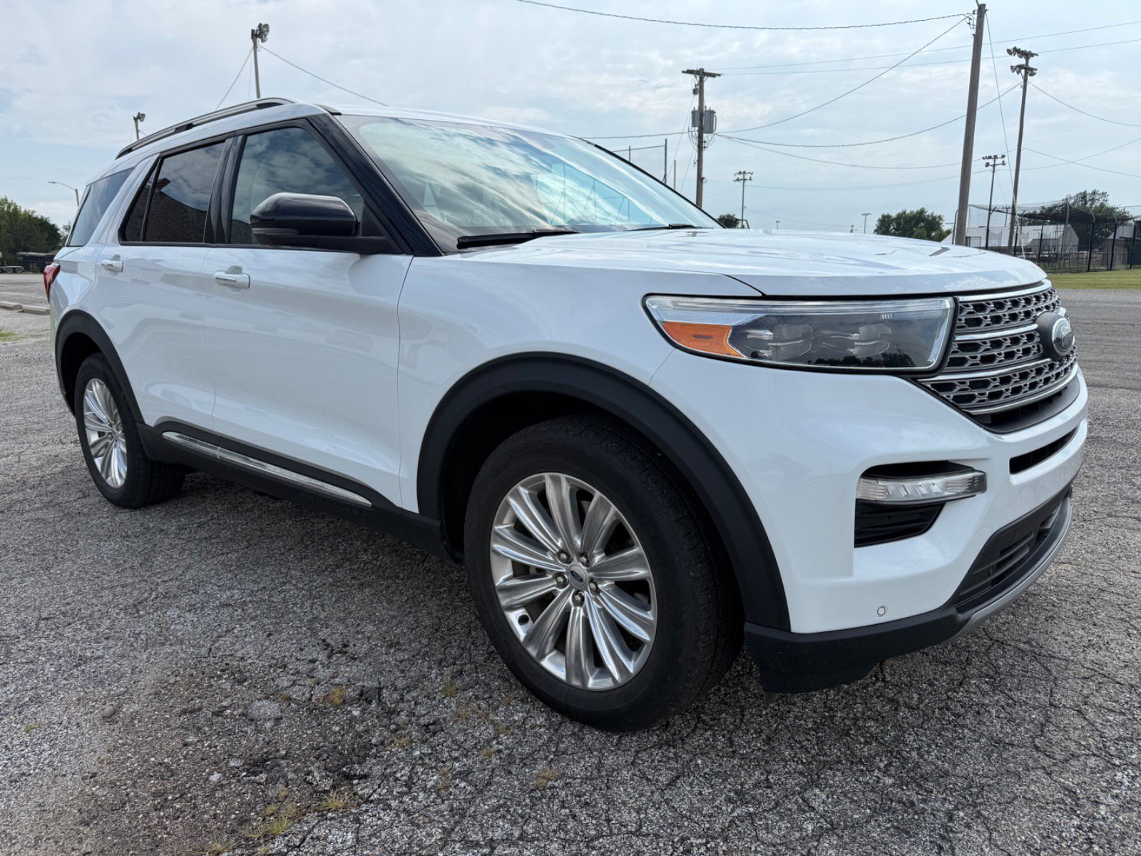 Certified 2021 Ford Explorer Limited w/ Hybrid Equipment Group 310A AWD/4WD image 1