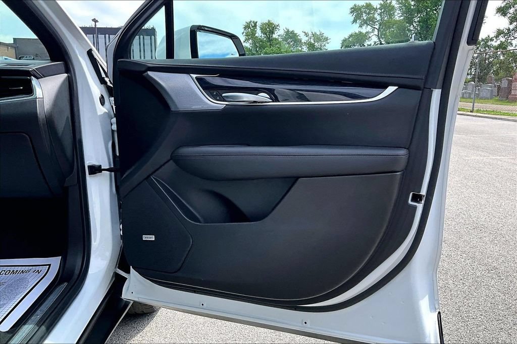 Used 2023 Cadillac XT5 Premium Luxury w/ LPO, Floor Liner Package AWD/4WD image 23