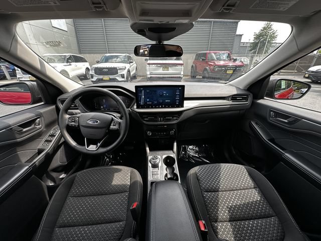 Certified 2023 Ford Escape Active w/ Tech Pack #1 AWD/4WD image 3