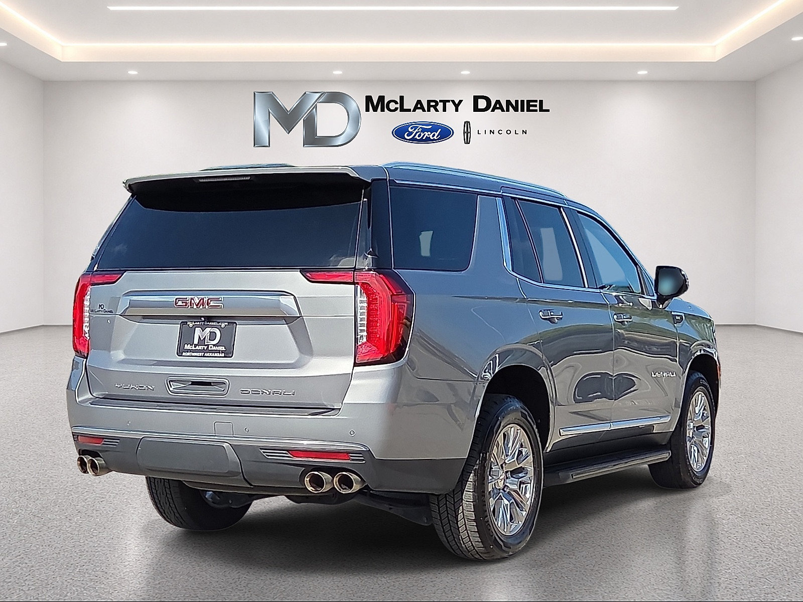 Used 2023 GMC Yukon Denali AWD/4WD image 5