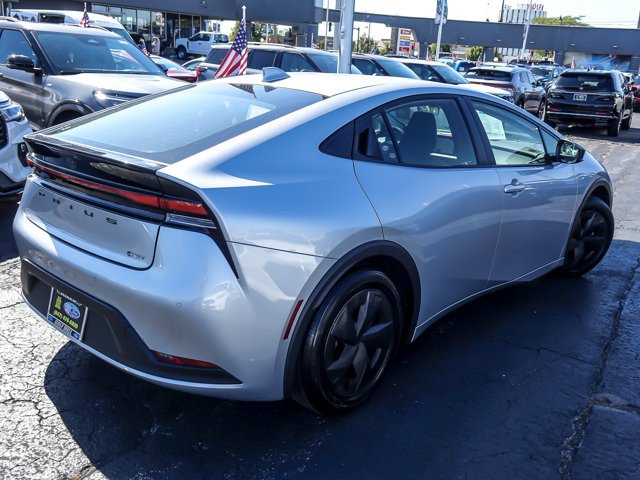 Used 2024 Toyota Prius LE FWD image 8