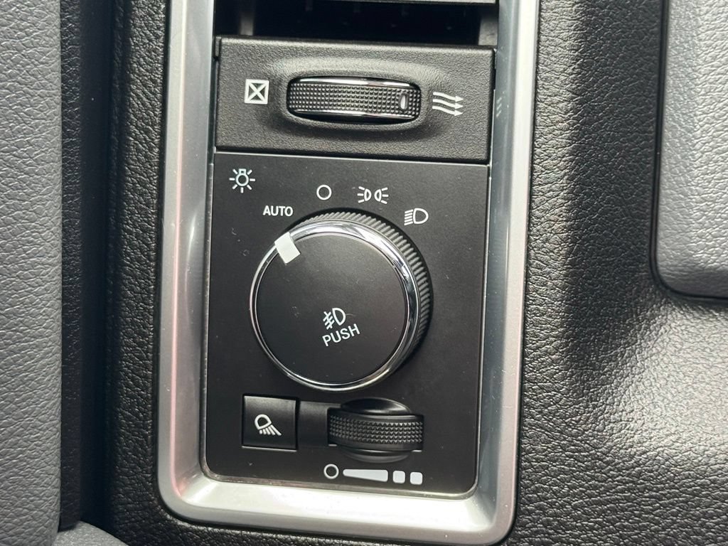 Used 2020 RAM 1500 Warlock w/ Electronics Group AWD/4WD image 32