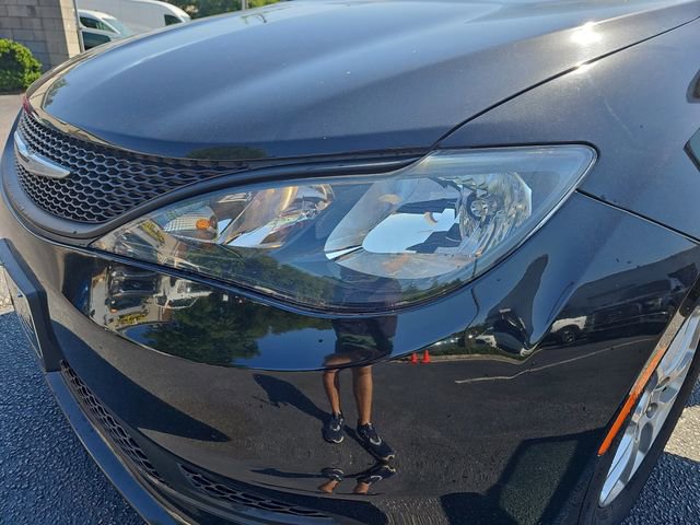 Used 2024 Chrysler Voyager LX FWD image 36