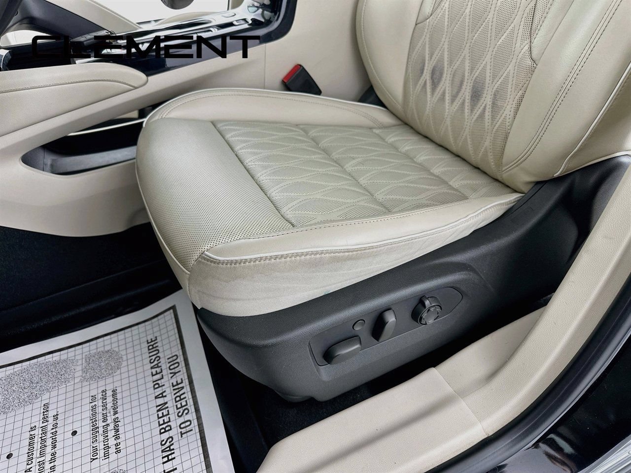 Used 2022 Buick Envision Avenir w/ Technology Package II AWD/4WD image 30