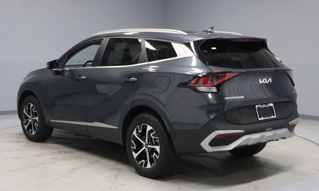 Used 2024 Kia Sportage EX AWD/4WD image 10