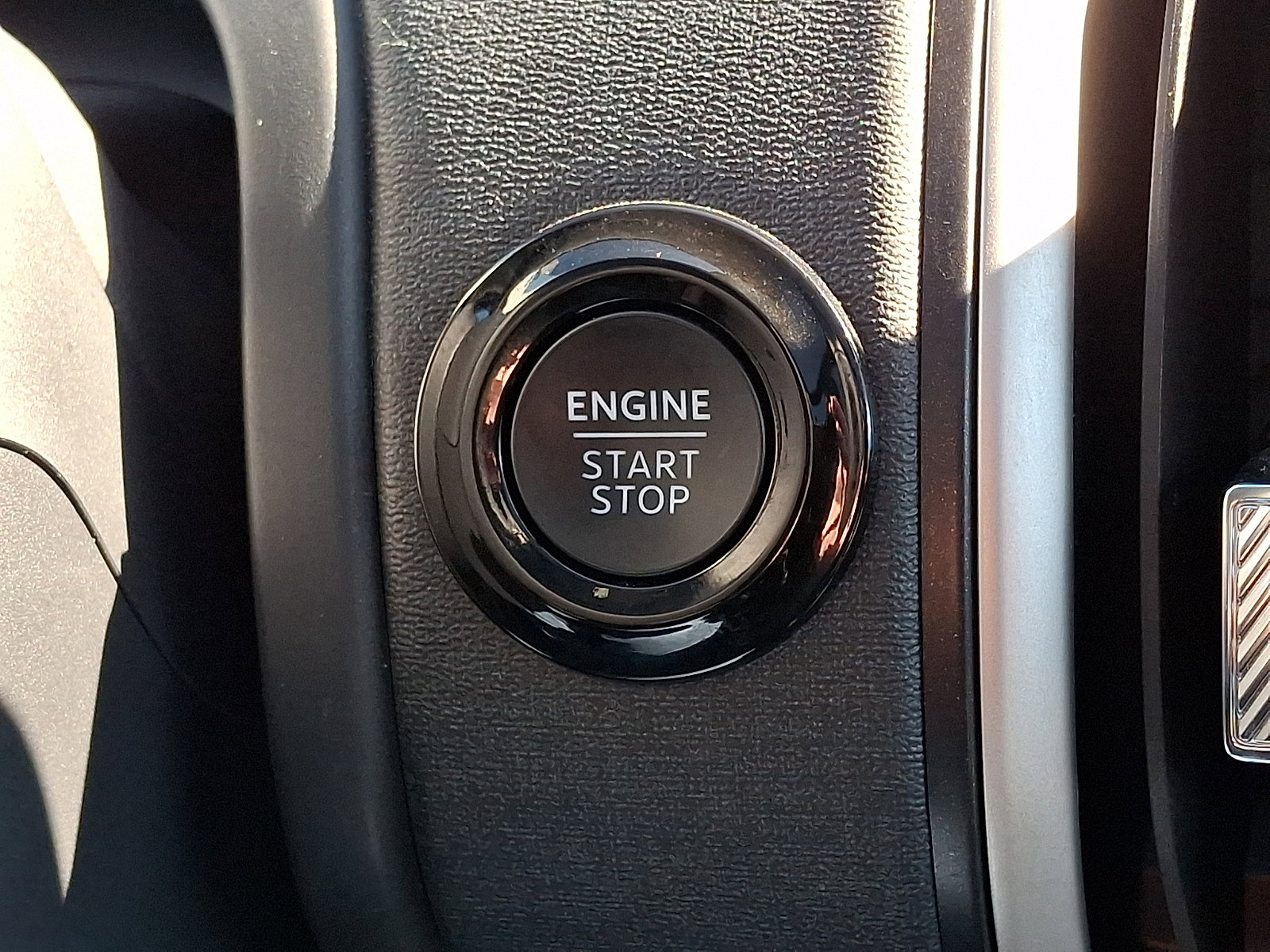 Certified 2025 Ford Expedition Active AWD/4WD image 28