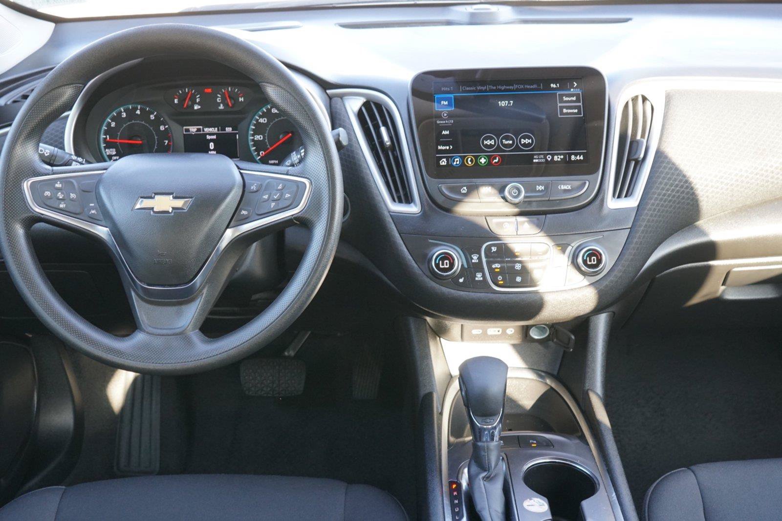 Used 2025 Chevrolet Malibu LT FWD image 25