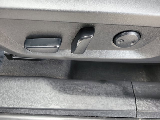 Used 2023 Mitsubishi Outlander SE image 23