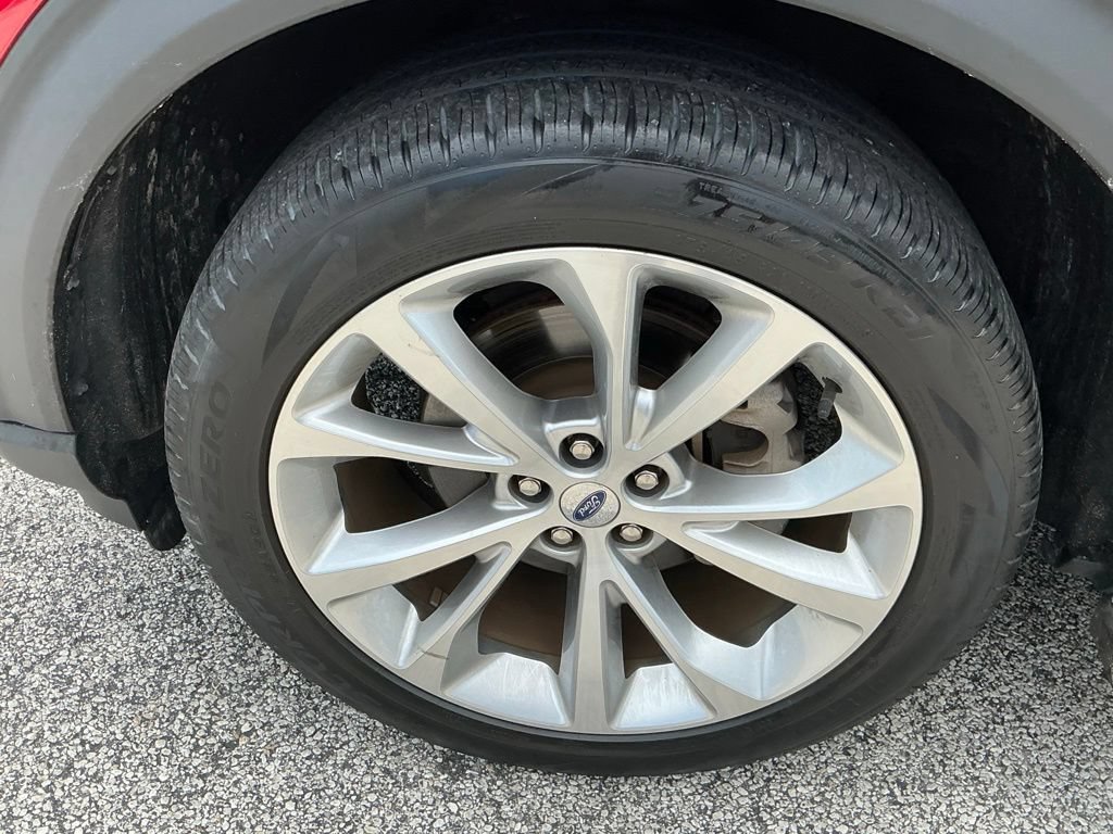 Certified 2023 Ford Explorer Platinum w/ Technology Package AWD/4WD image 31