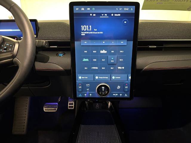 Certified 2025 Ford Mustang Mach-E Premium w/ Sport Appearance Package AWD/4WD image 24