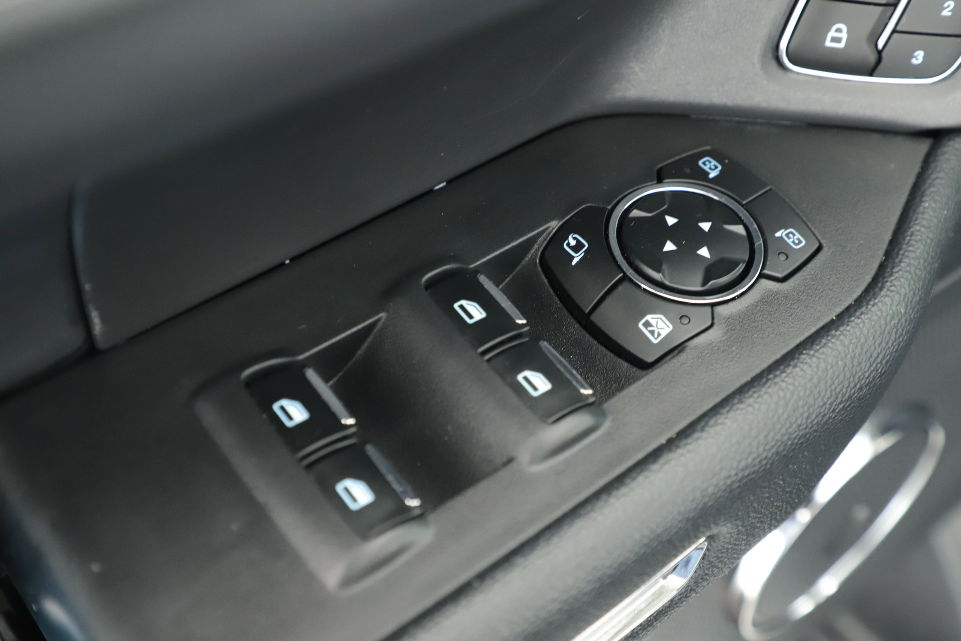 Certified 2024 Ford Expedition XLT image 9