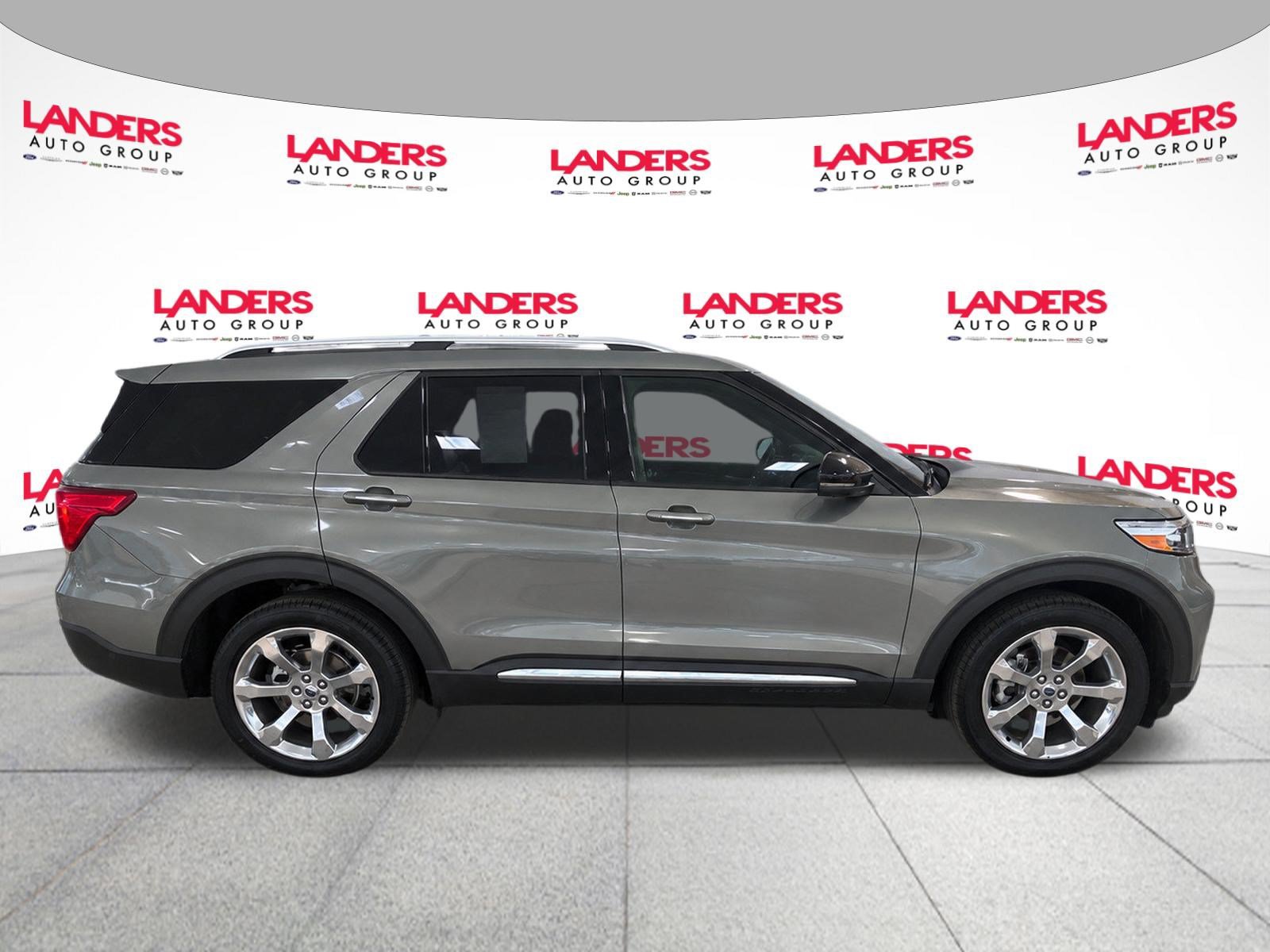 Certified 2020 Ford Explorer Platinum w/ Premium Technology Package AWD/4WD image 5